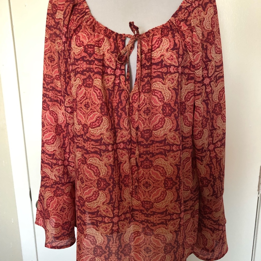 Sanctuary Burgundy/Beige Bell Sleeve Tunic